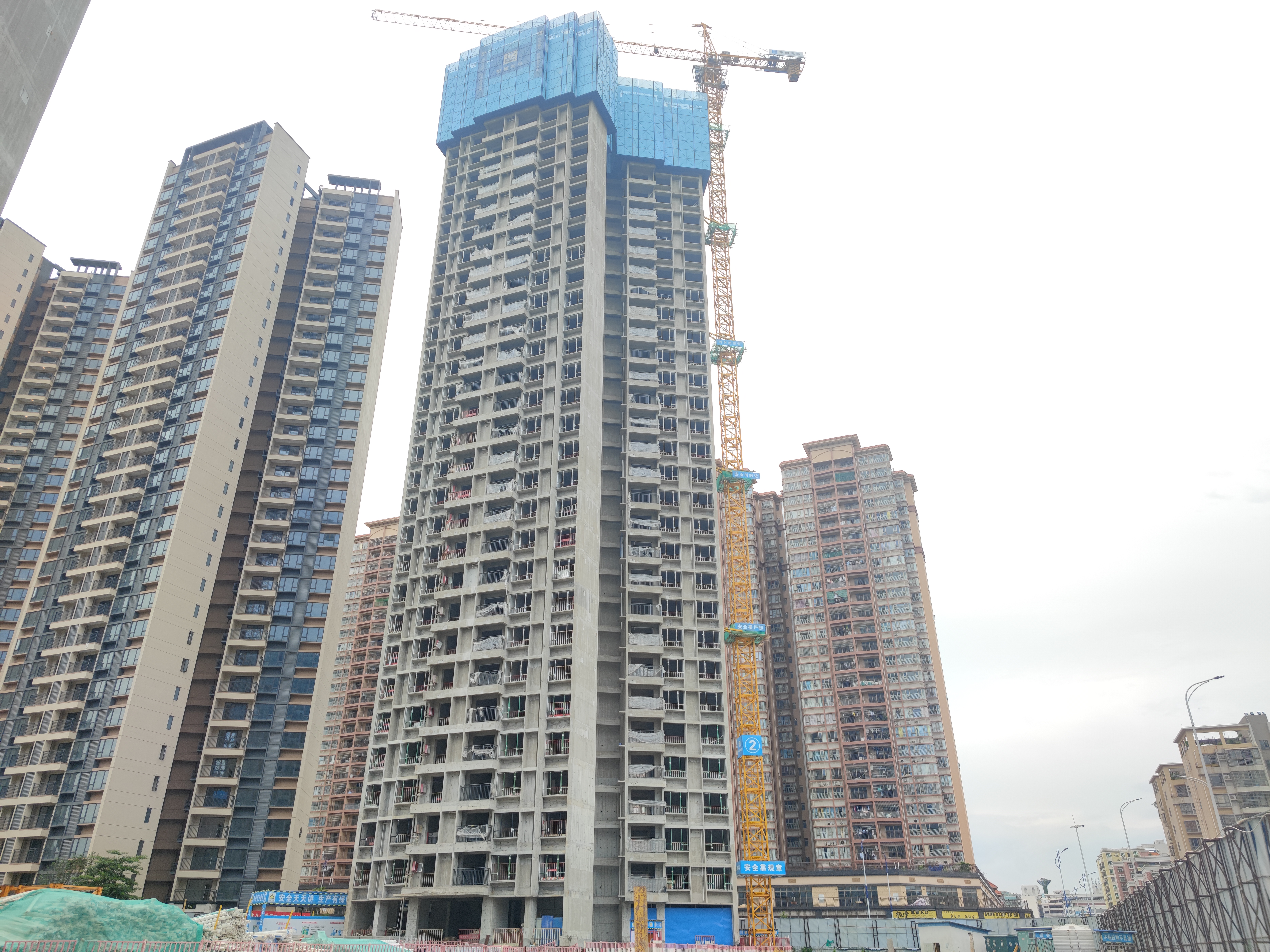 江门合景领峰花园二期项目首栋楼主体结构顺利封顶